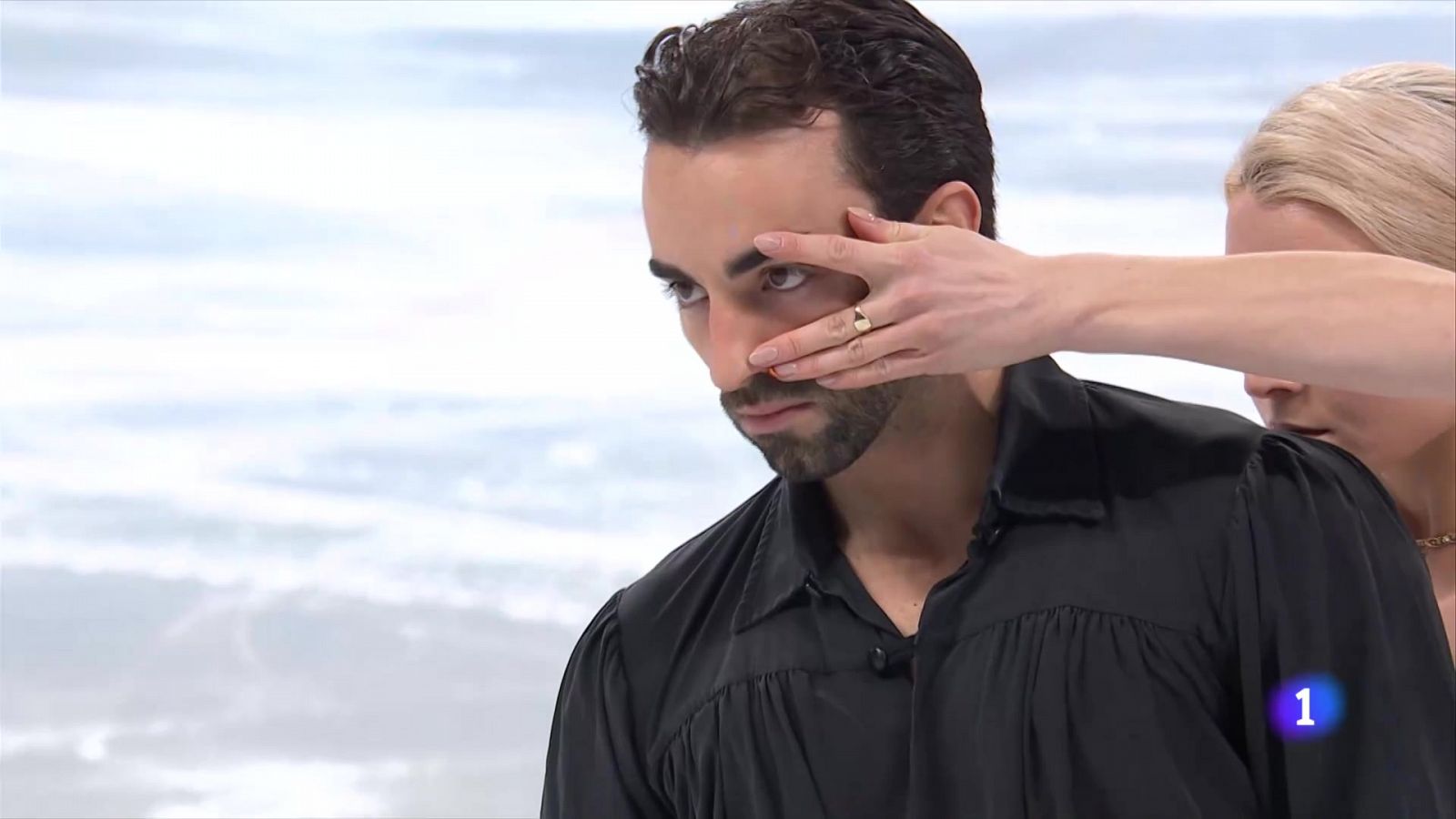 Adrián Díaz y Olivia Smart logran el diploma en danza en Pekín 2022 -- Ver ahora