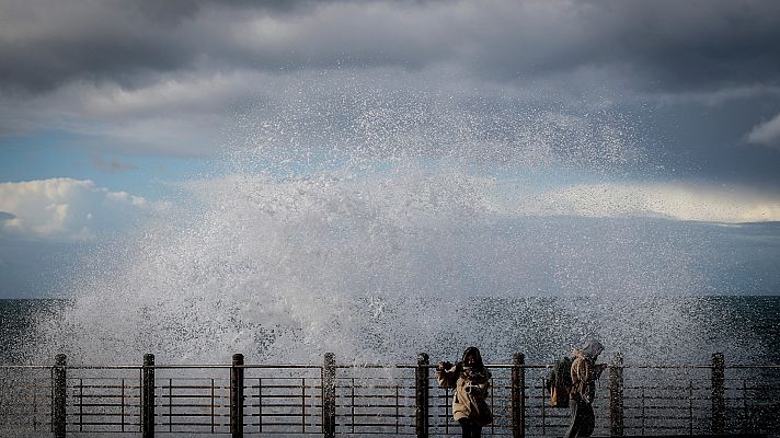 Jornada poco nubosa o despejada y lluvias en el norte