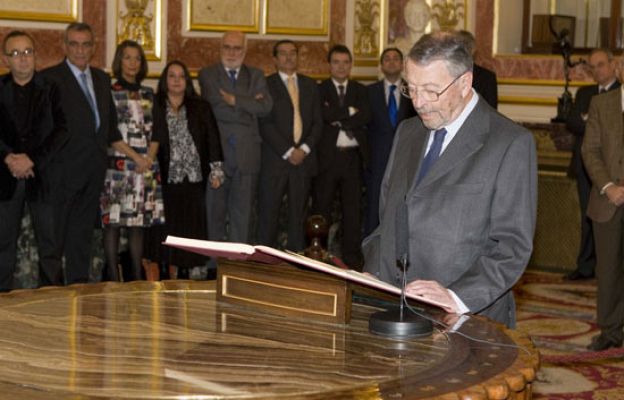  - Oliart jura como consejero de RTVE