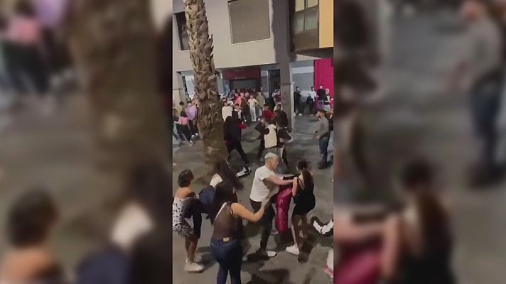 Telecanarias - Vídeo de una de las peleas nocturnas  en una antigua comisaria