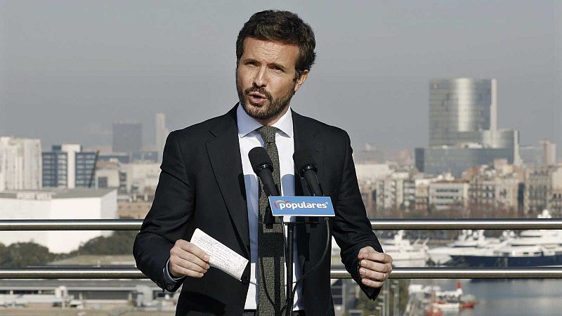 Casado respalda a Mañueco para un gobierno "estable" y "sin la espada de Damocles"