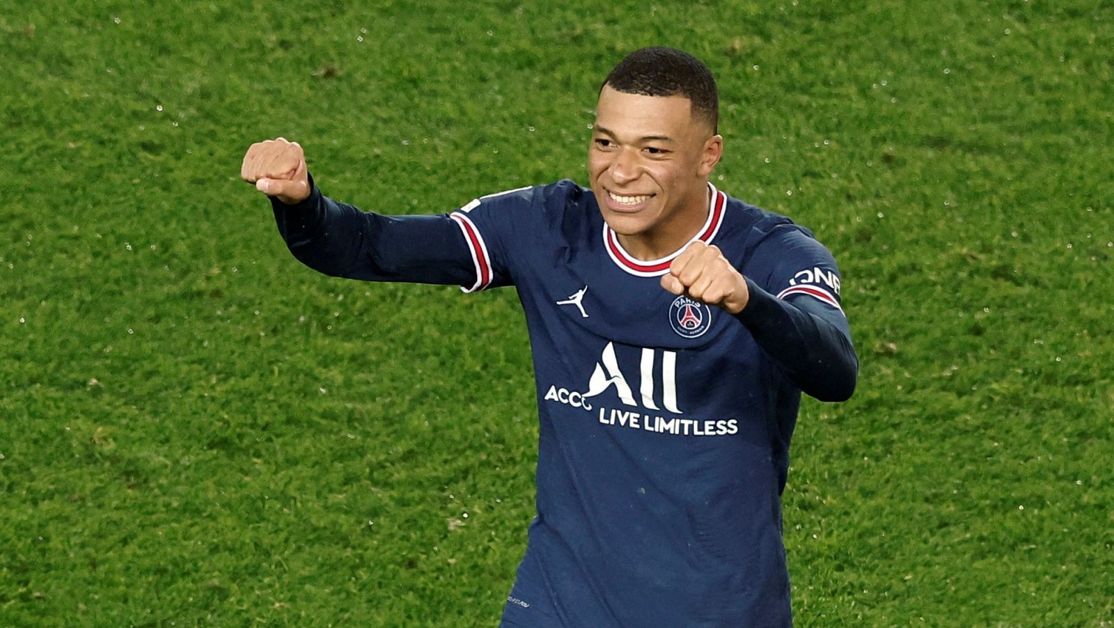 Kylian Mbappé: "Voy a dar el 100% esta temporada y luego veremos"    