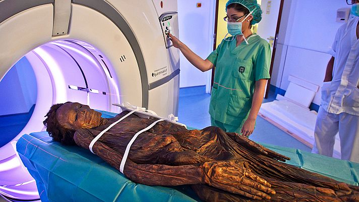 Autopsia, la hª secreta de las momias: La momia dorada