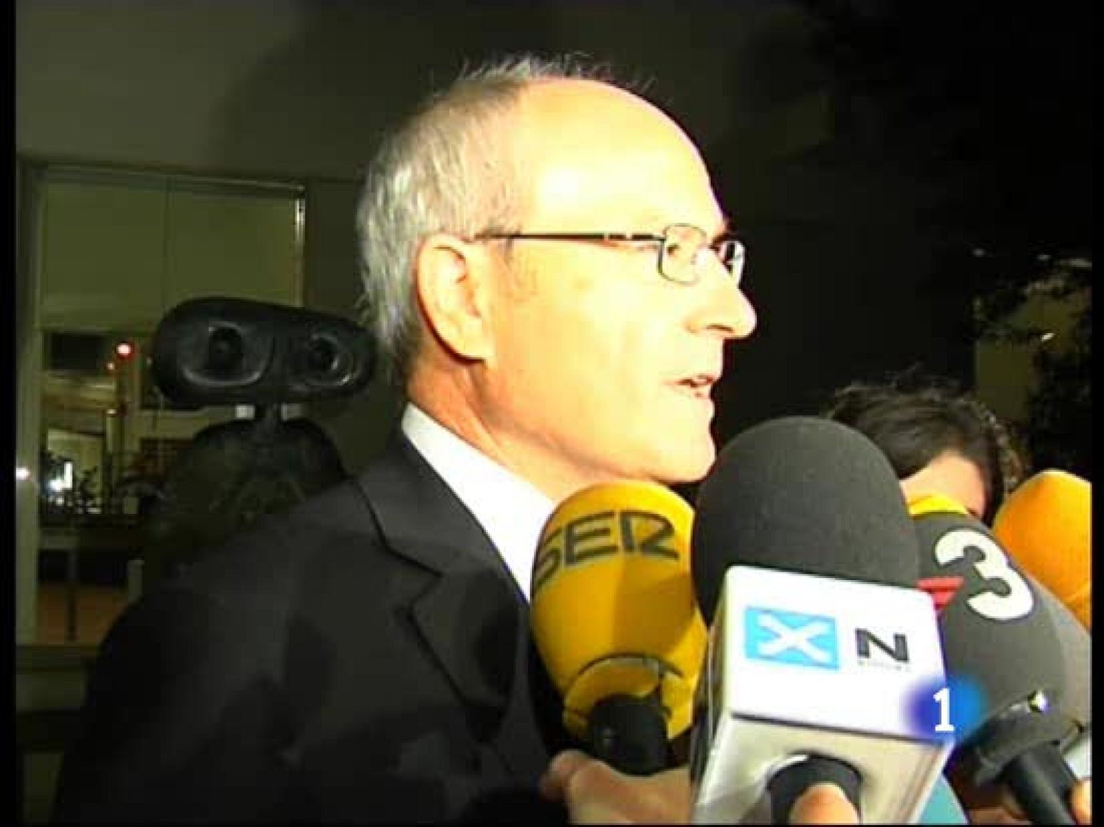 José Montilla se identifica con el editorial de la prensa catalana y lo agradece | Ver