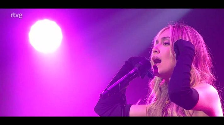  - Actuación de Ana Mena