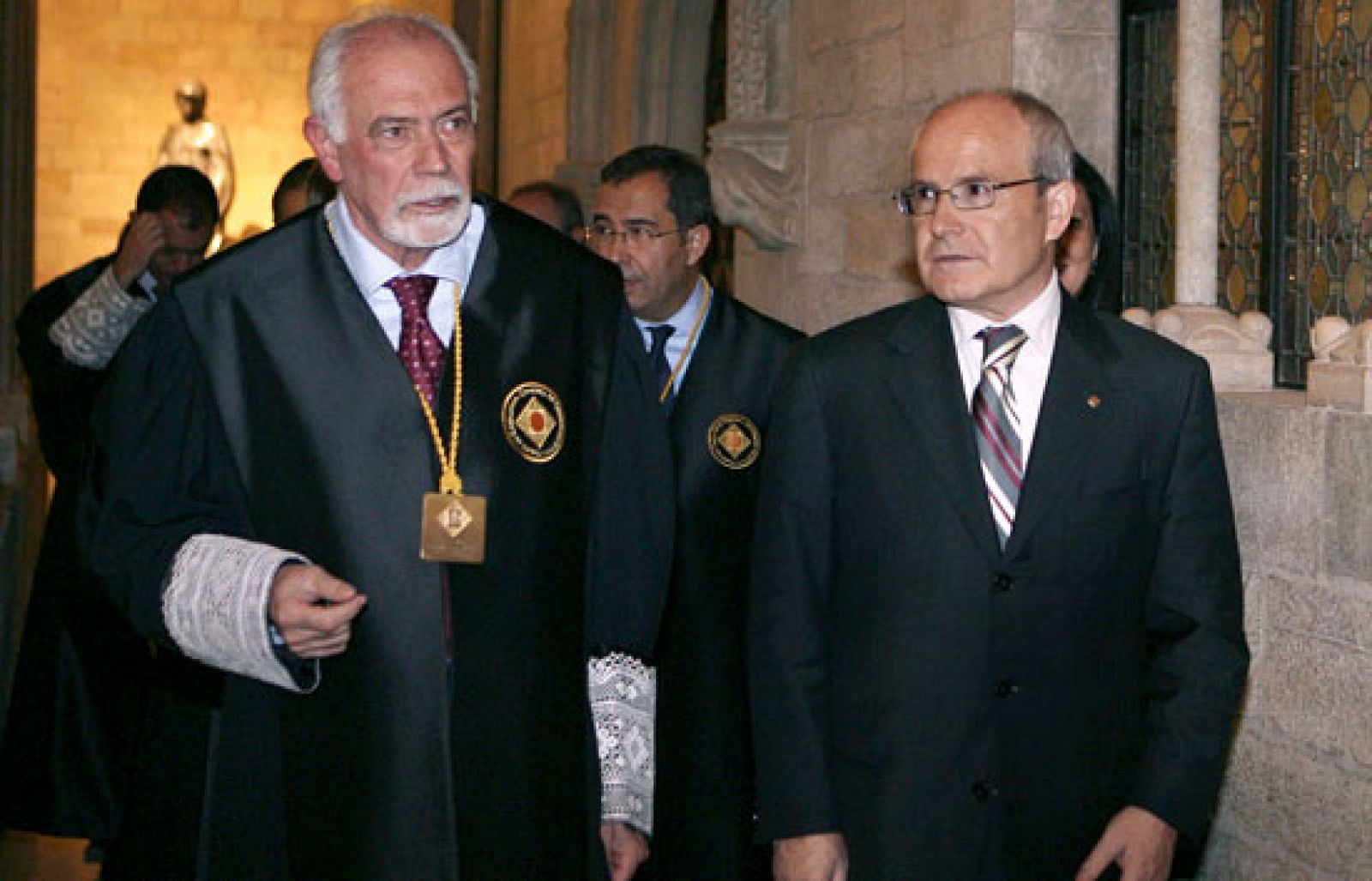 Los magistrados del Tribunal Constitucional se vuelven a reunir para deliberar sobre el Estatut | Ver