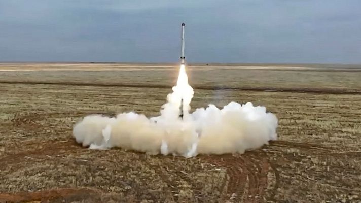 Putin preside unas maniobras militares con misiles