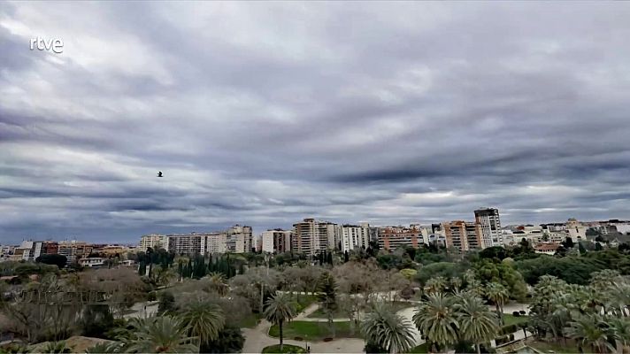 Descenso notable de las temperaturas máximas en el interior de la Península, extraordinario y con nevadas en la Ibérica oriental y Pirineos