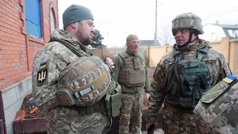 Ucrania niega una ofensiva en el Donbás, pero los rebeldes anuncian una movilización general