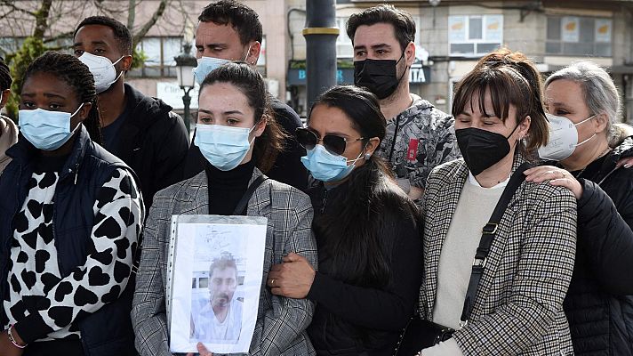 Los familiares de los desaparecidos en el naufragio piden que continúe la búsqueda