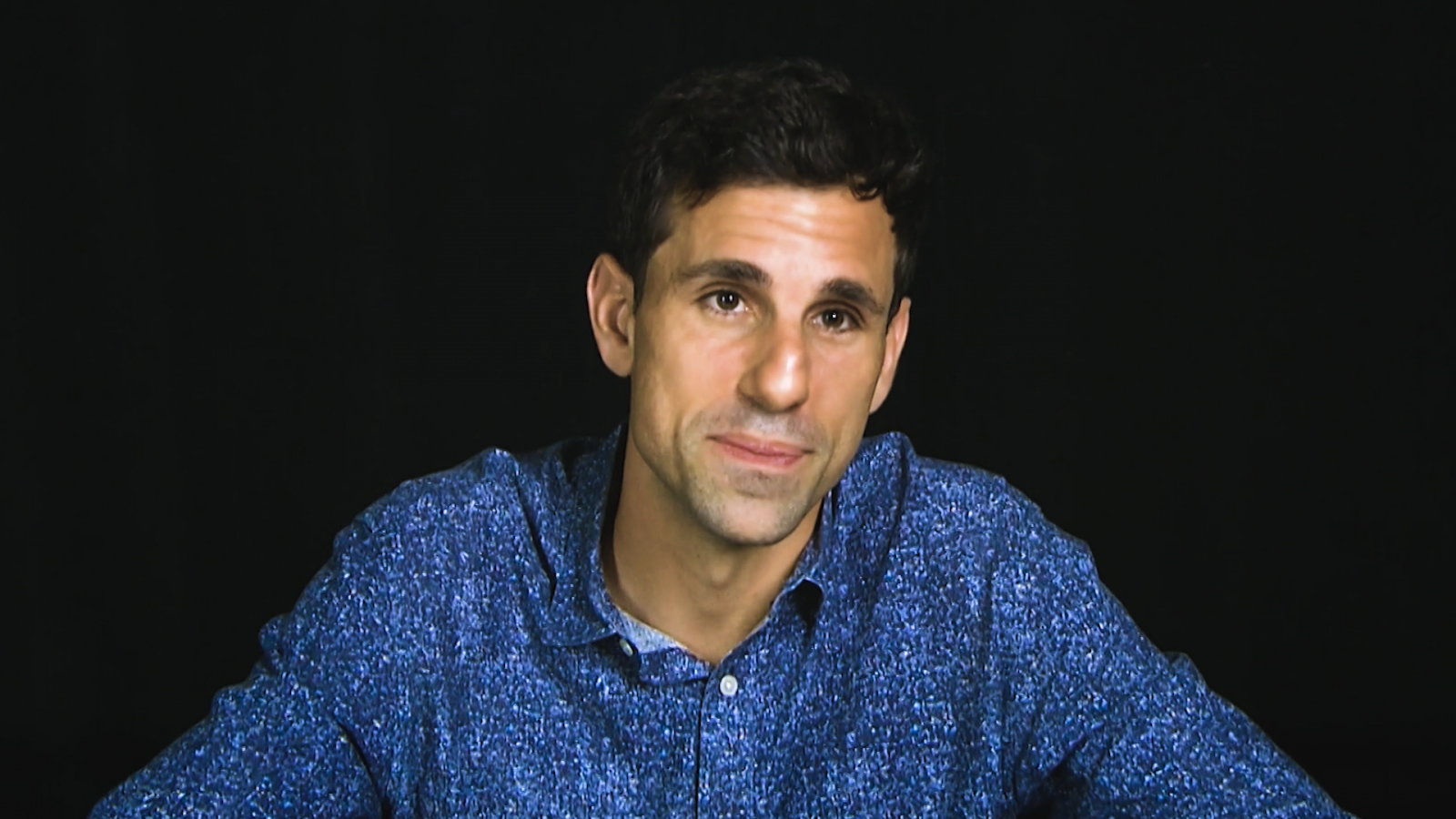 Cerebros sin fronteras - César de la Fuente, programando algoritmos para luchar contra las bacterias - Ver ahora