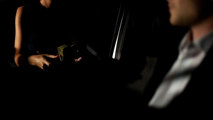 Telediario 1 - Cada vez más jóvenes consumen prostitución: buscan "sexo rápido e inmediato"