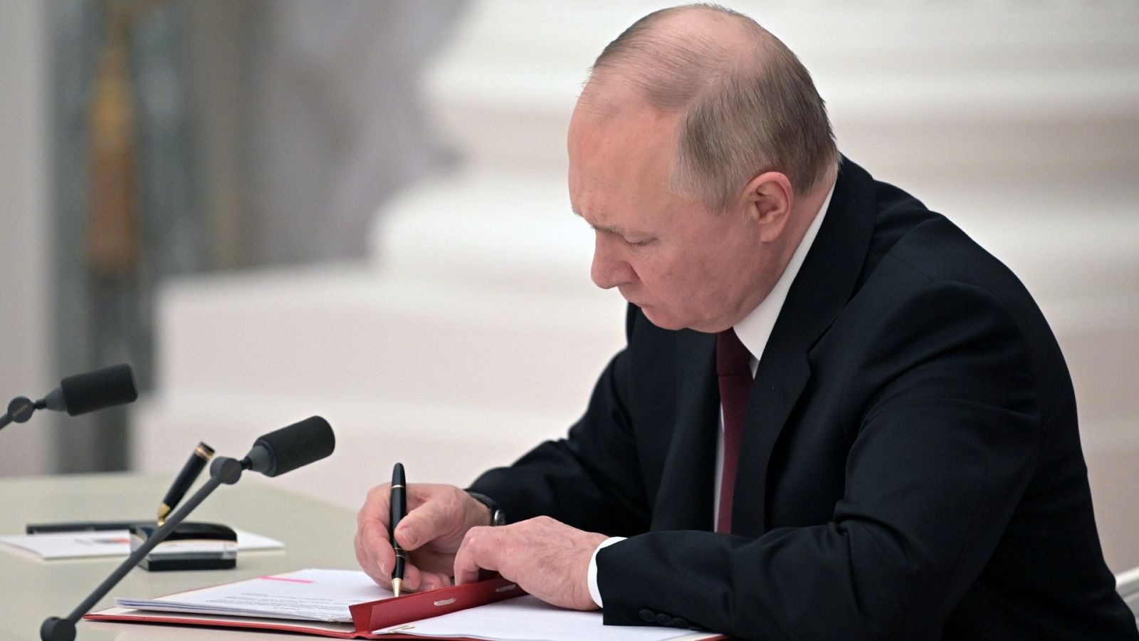 Putin dibuja a Ucrania como un régimen títere de Occidente