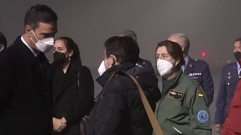 Los supervivientes del barco gallego naufragado en Terranova, 'Villa de Pitanxo', ya están en casa - Ver ahora