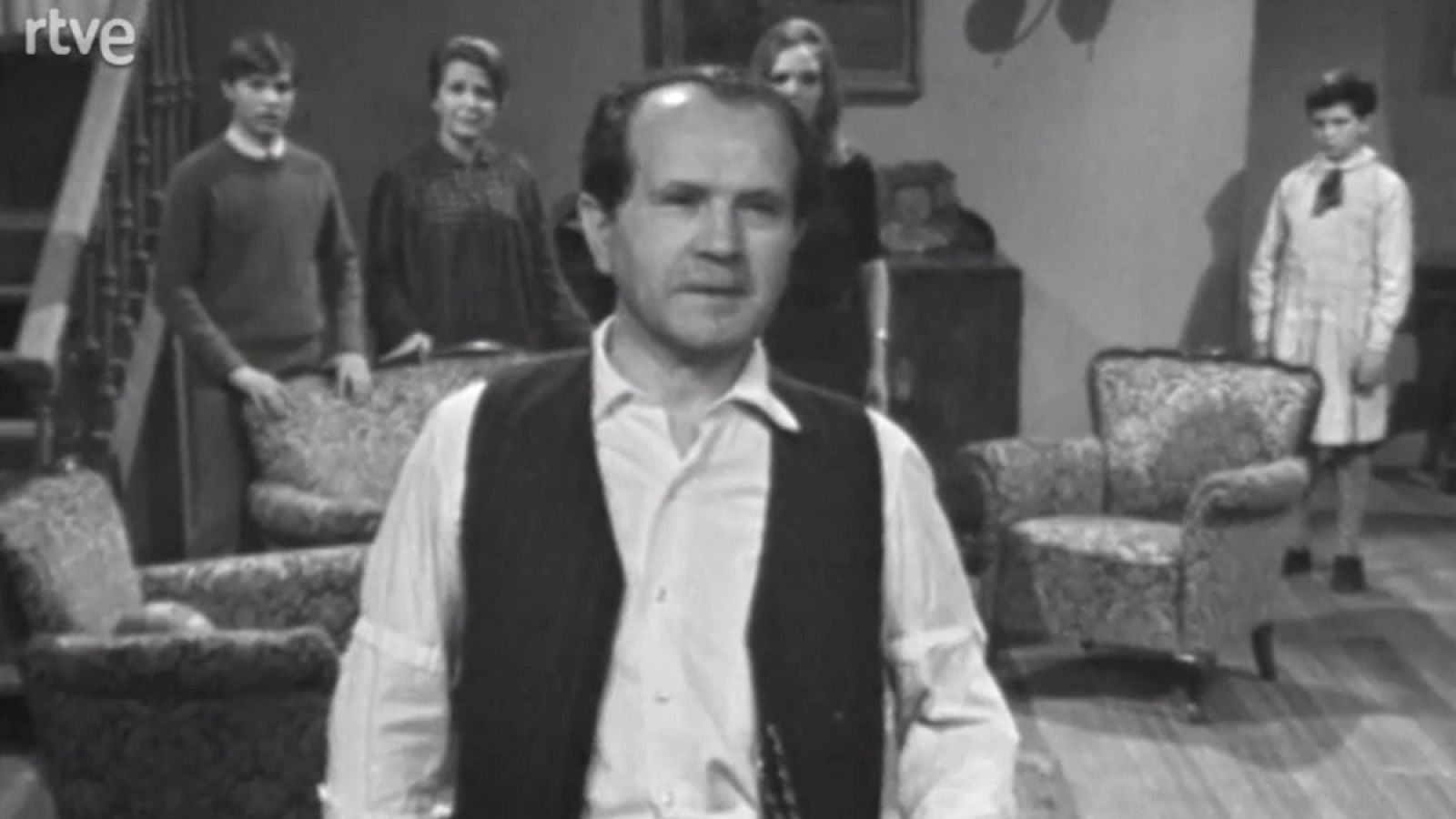 Estudio 1 - La torre sobre el gallinero - Estudio 1 | Ver