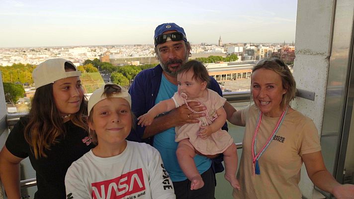 Mi Familia En La Mochila - Family Run - Visitamos la Granada oculta y nos bañamos con esturiones