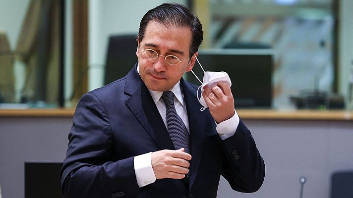 Telediario 2 - Albares considera "factible" que el objetivo de Rusia sea deponer al Gobierno ucraniano: "Uno debe esperar lo peor"