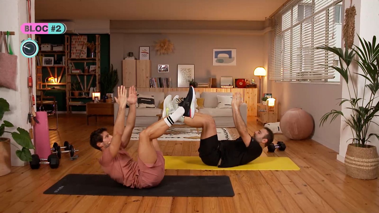 Fitmés - Cesc Escolà i Gerard Romero fan rutina de total body - Veure ara