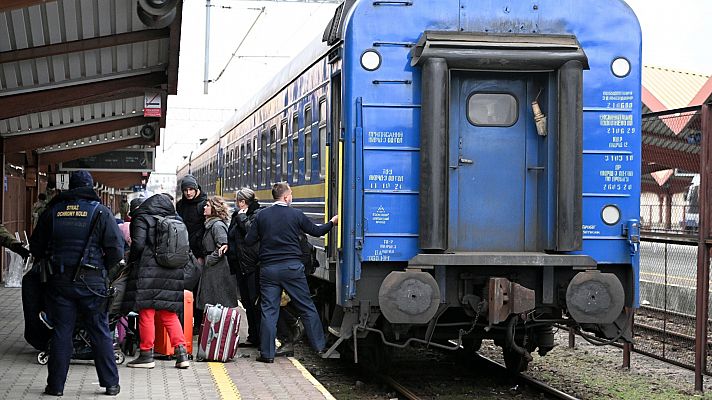 Los españoles atrapados en Ucrania intentan salir del país