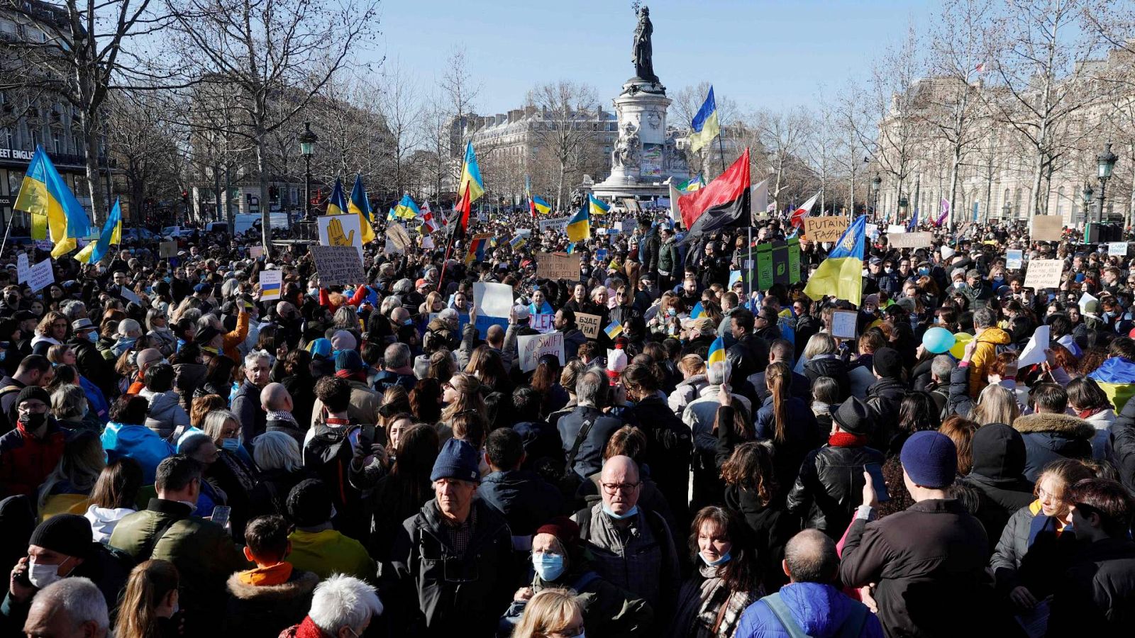 Informativo 24h: Ciudades del mundo se manifiestan en solidaridad con Ucrania y contra la guerra | RTVE Play