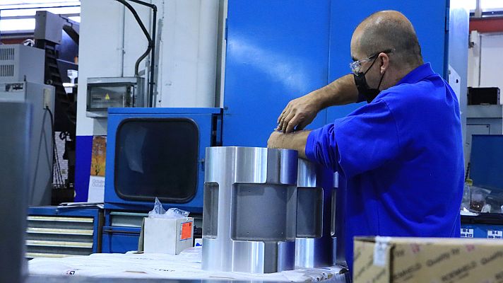 Telediario 1 - 9.000 empresas españolas que exportan a Rusia y Ucrania se quedan paralizadas por el conflicto bélico