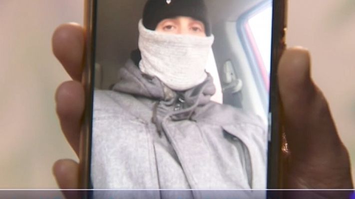 Telediario 1 - El jugador de balonmano Carlos Molina está cerca de la frontera polaca