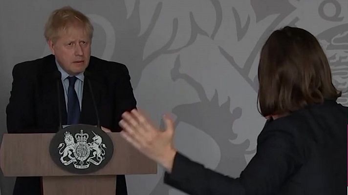 Una periodista ucraniana le pide respuestas a Boris Johnson