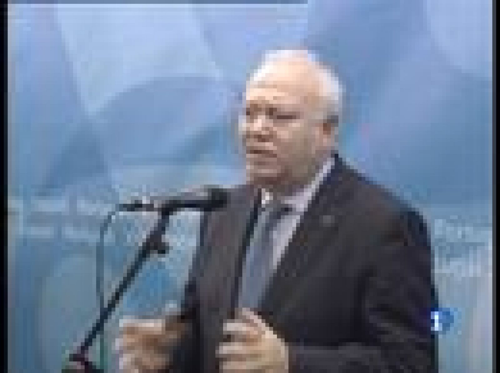 Moratinos dice que el gobierno de España ni reconoce ni ignora las elecciones de Honduras | Ver