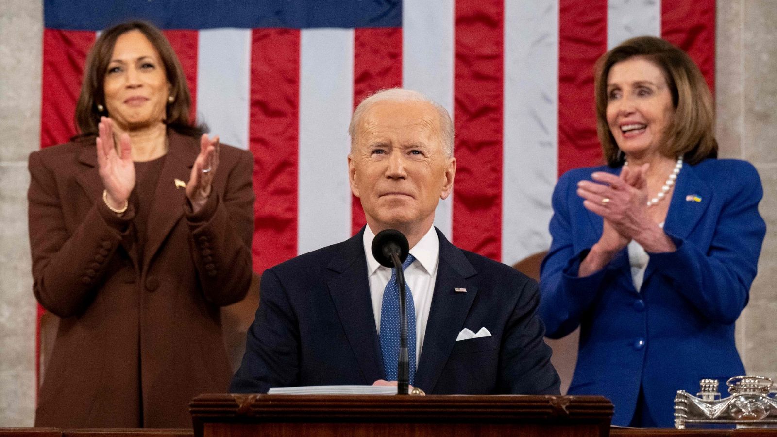 Biden anuncia el cierre del espacio aéreo a las aerolíneas rusas por la invasión de Ucrania