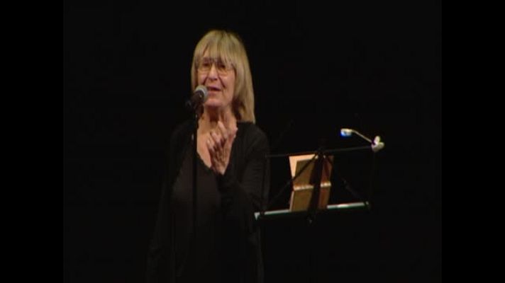 Arxiu TVE Catalunya - Antònia Vicens al 35è Festival de Poesia de Barcelona