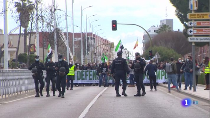 Manifestación en defensa de una Mesa Regional contra la Sequía