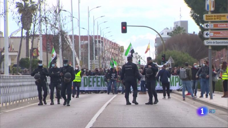 Manifestación agraria ante Feval - 02/03/2022