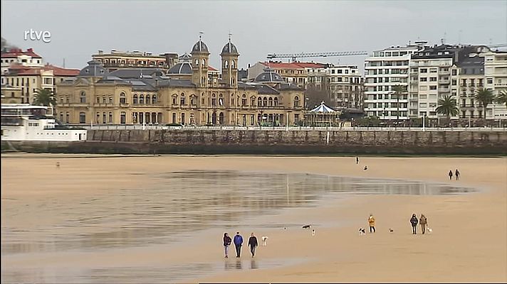 El tiempo - En Canarias y litoral gallego, intervalos de viento fuerte. No se descarta precipitación localmente fuerte en el oeste de Galicia al final