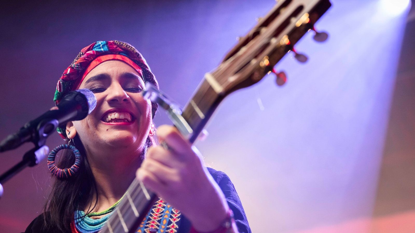 PARA LA GUERRA NADA per MARTA GÓMEZ - Veure ara