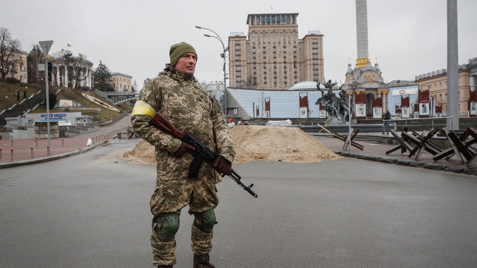 Ucrania: Las bombas rusas siguen cayendo sobre Kiev y Járkov