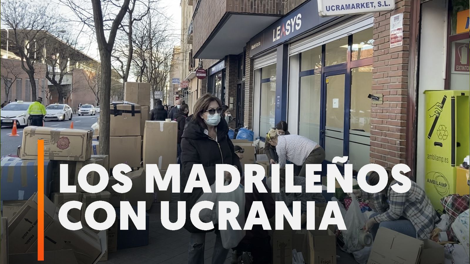 Toneladas de ayuda, rumbo a Ucrania desde una tienda de Madrid