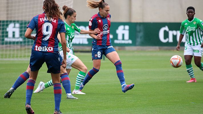 Resumen y goles del Betis 1-4 Levante