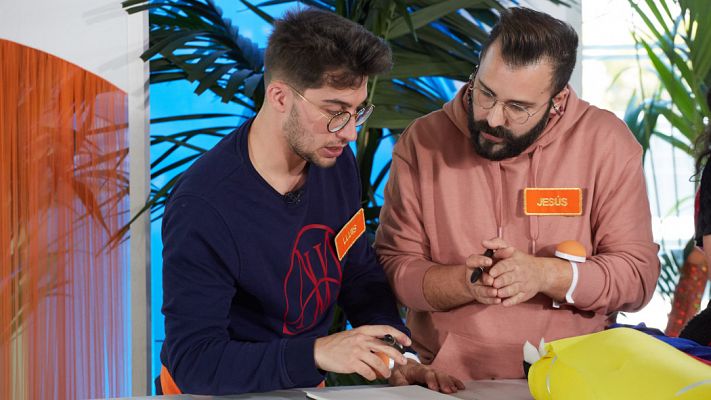 Lluís planta cara a su jefe de taller, Jesús