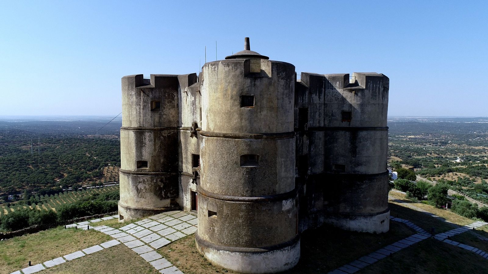 Castillos de leyenda - Historias macabras - Documental en RTVE