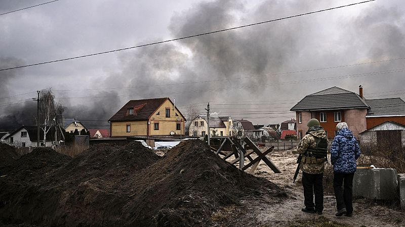 Los bombardeos rusos dejan muchos edificios residenciales destrozados