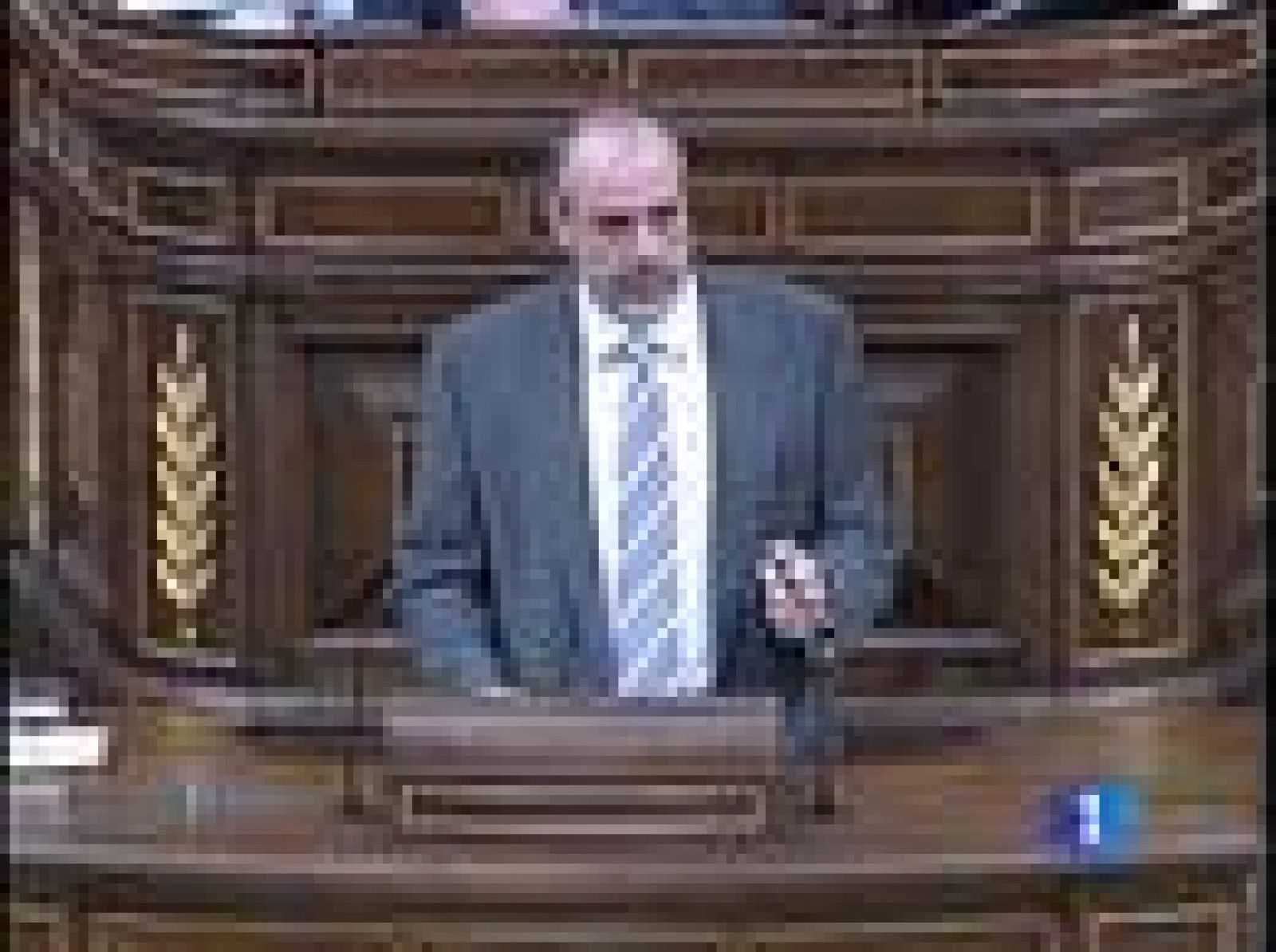 Los grupos políticos coinciden en tachar de propagandísticas las medidas que plantea el Gobierno | Ver