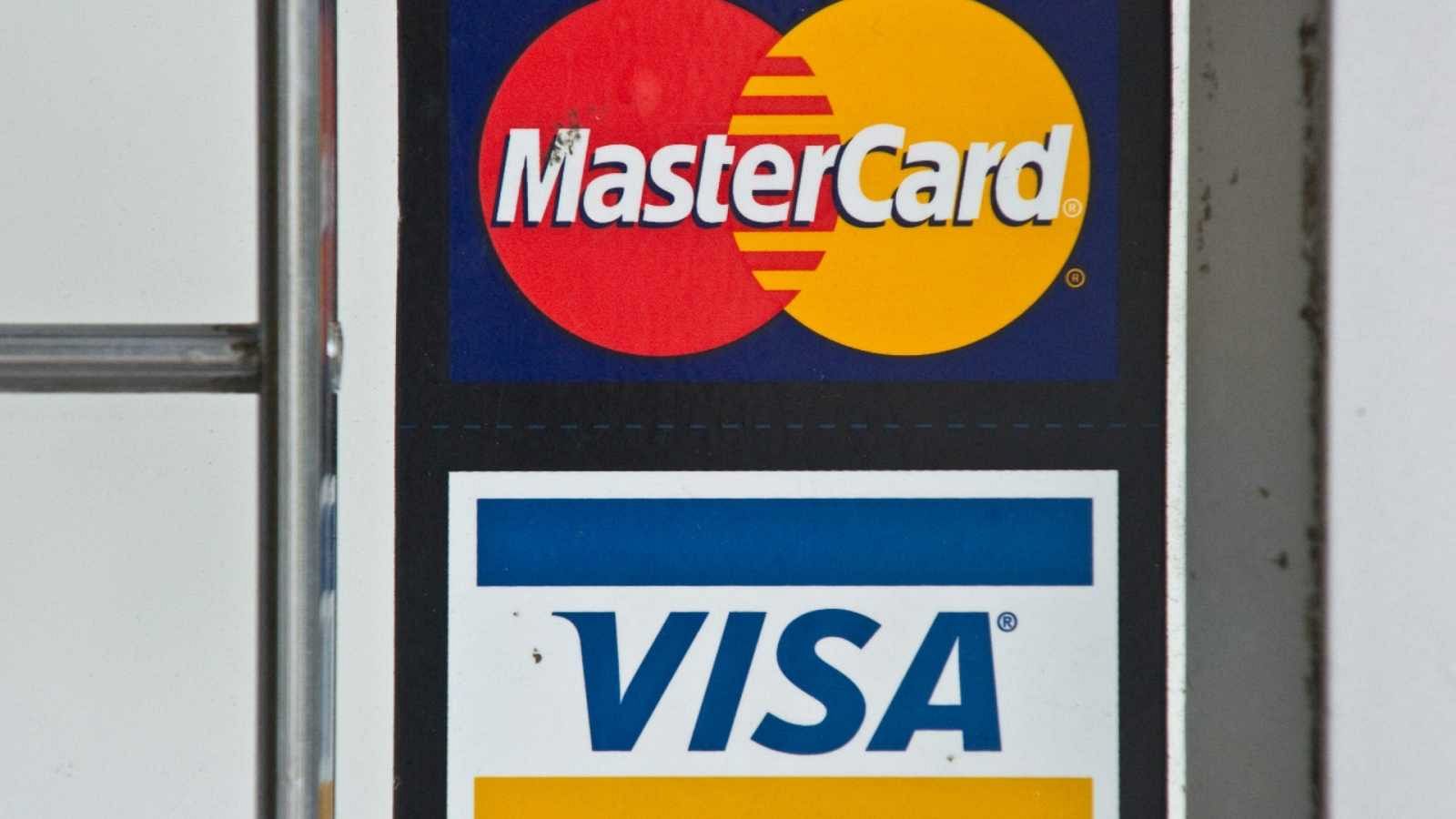 Visa y Mastercard suspenden todas sus operaciones en Rusia