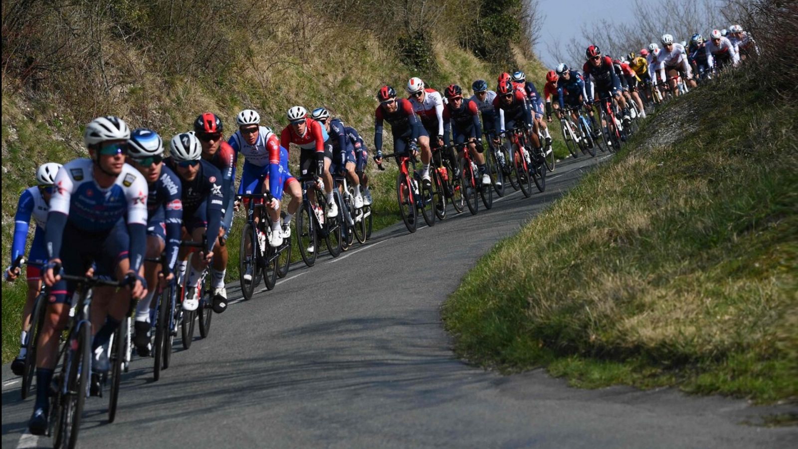 Ciclismo - París - Niza. 1ª etapa: Mantes-la-Ville - Mantes-la-Ville - ver ahora