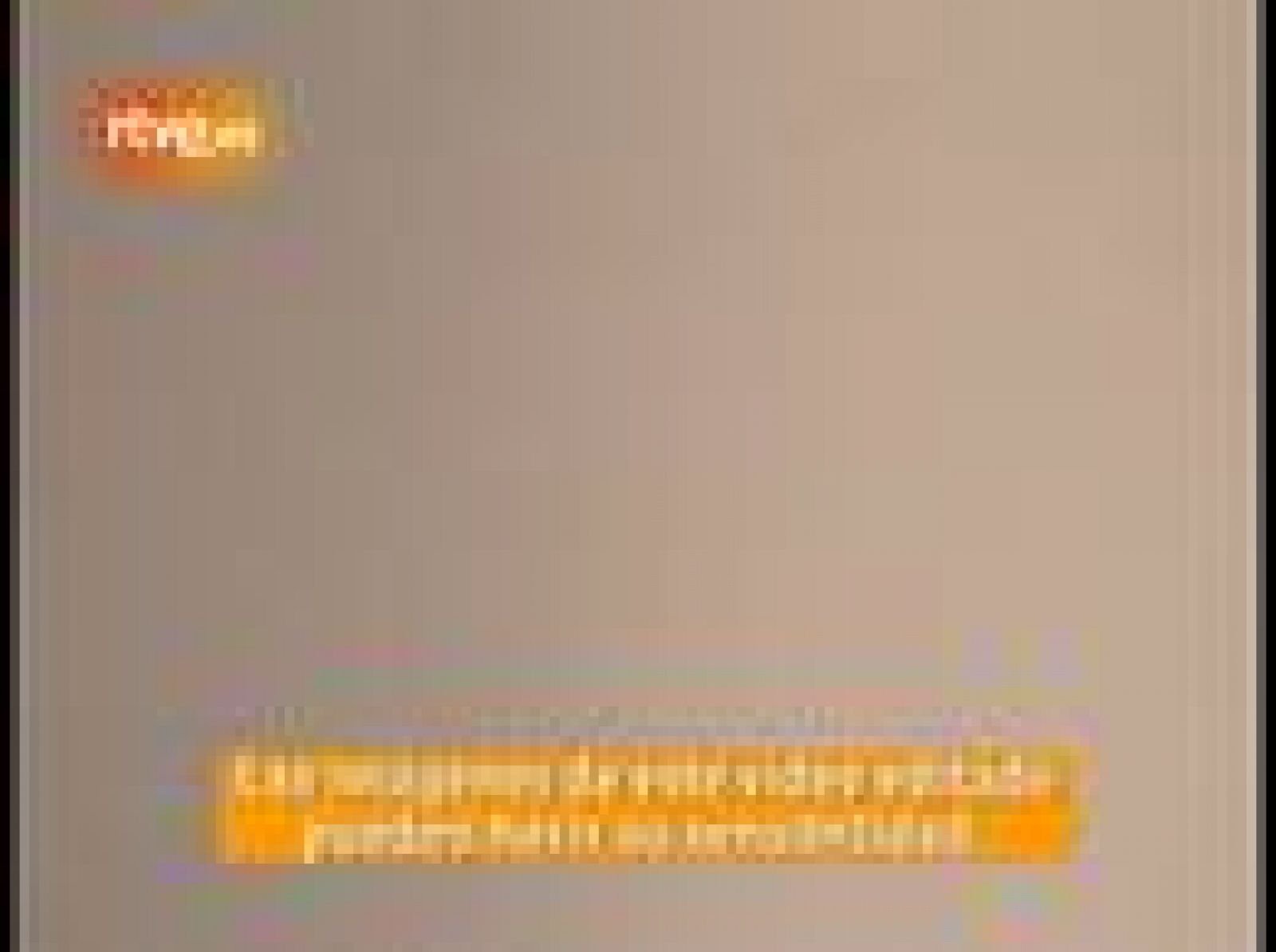 Al menos 18 personas, entre ellas tres ministros y un periodista de EFE, han muerto en un atentado suicida en Somalia. Las imágenes que se muestran pueden herir su sensibilidad.