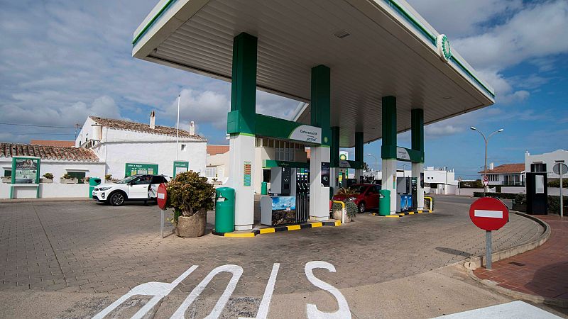 El boom de las gasolineras 'low cost' en plena crisis de Ucrania: automáticas, sin tiendas y hasta 22 céntimos menos el litro