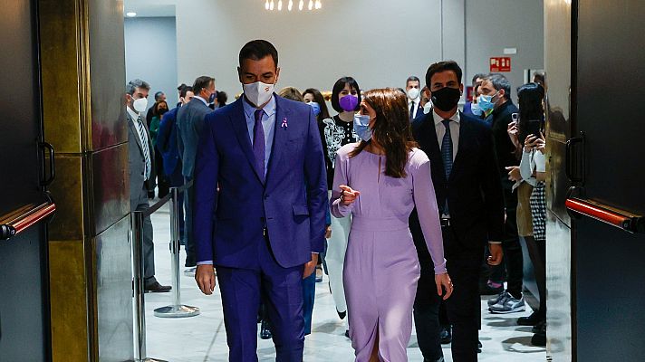 Telediario 2 - PSOE y Podemos bajan el tono y reducen la tensión por las diferencias sobre el envío de armas a Ucrania