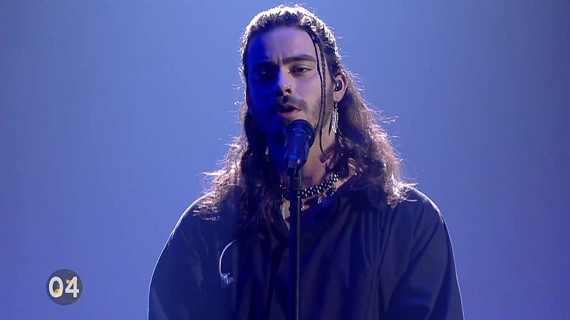 Syro canta "Ainda nos temos" en la segunda semifinal del Festival da Canção