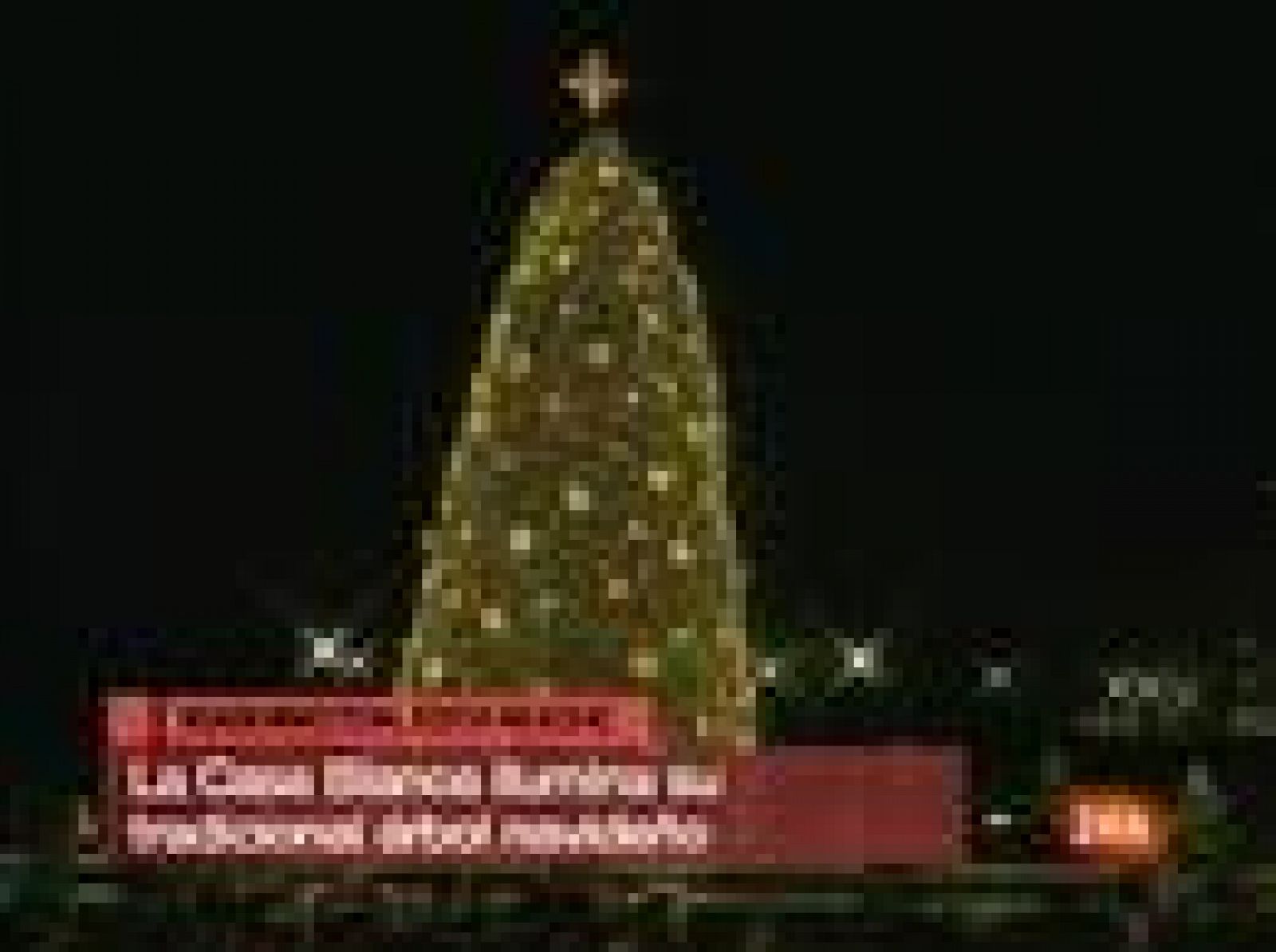 Obama ha iluminado el Árbol Nacional de Navidad de la Casa Blanca. Una tradición cristiana, pero de alcance universal, ha dicho. En su nombre y en el de su familia el presidente ha deseado "Merry Christmas" a todos (03/12/09).