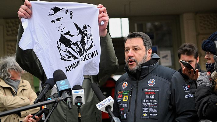 Alcalde polaco humilla a Salvini con una camiseta de Putin