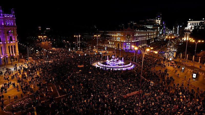 El 8M recupera la presencia en las calles pero marcha dividido